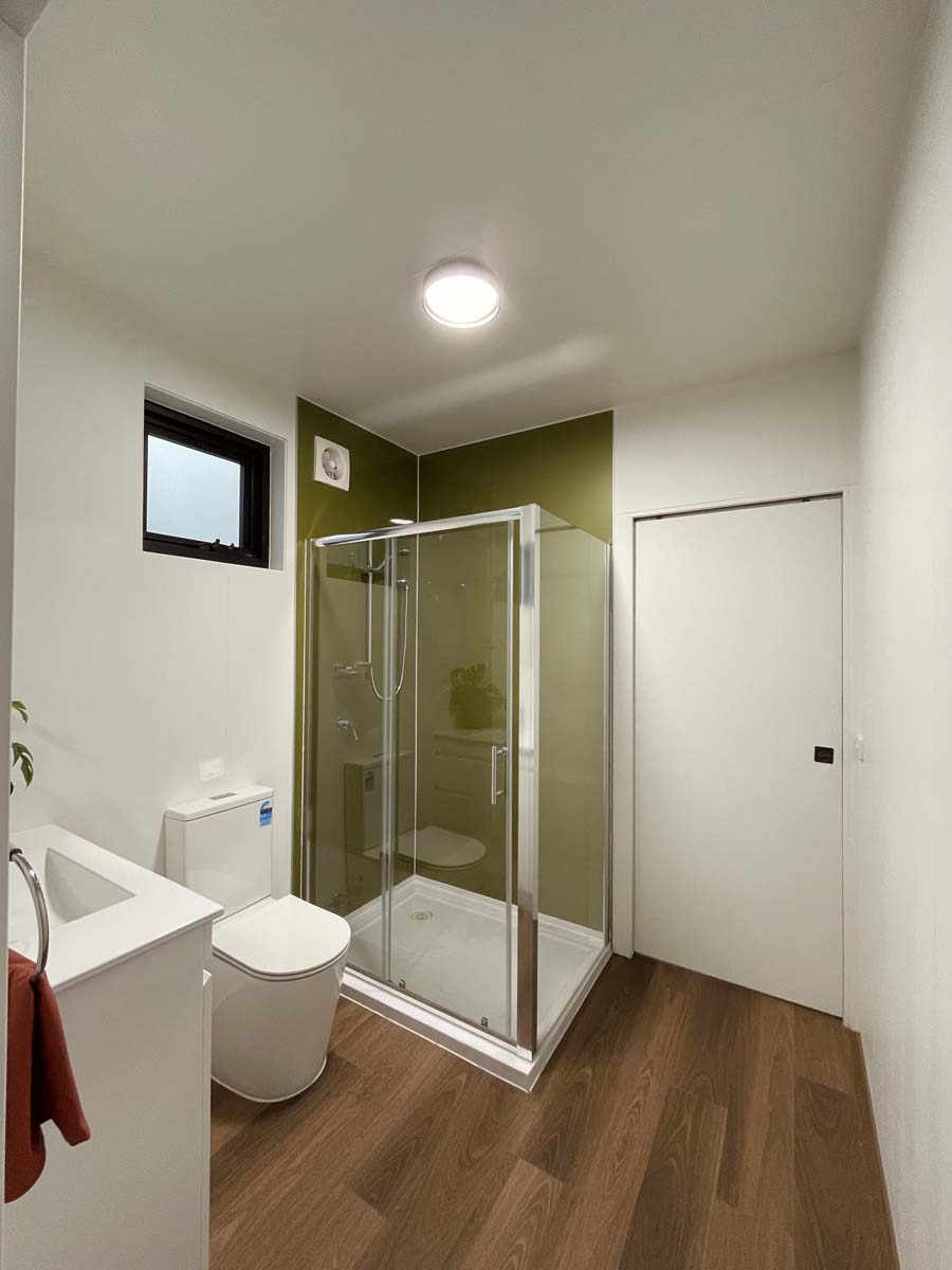 Vertical_Bathroom 2