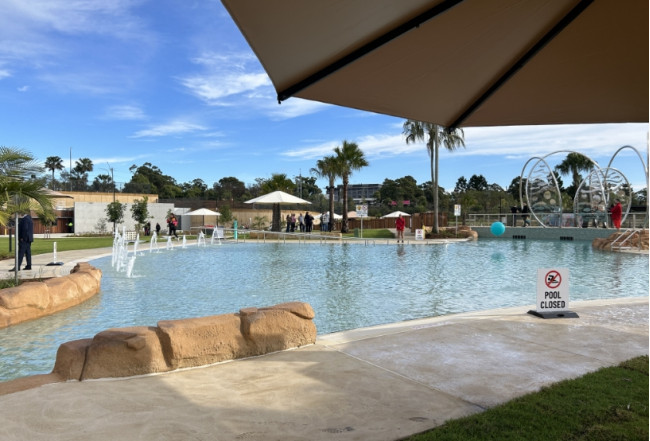 Billabong Parklands_Public Pool